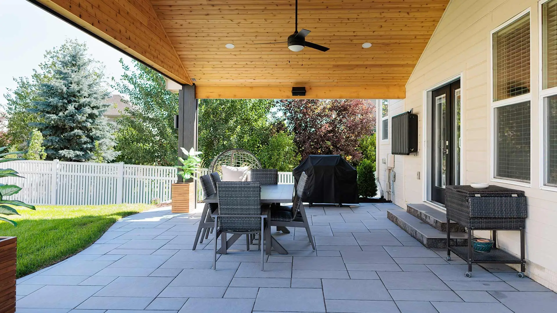 Paver Patio Installation in Omaha, NE With New Fire Pit & Outdoor Steps